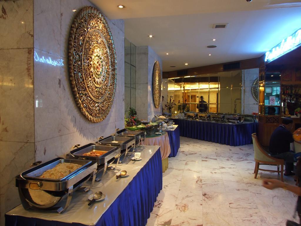 Ratchada City Hotel Bangkok Exterior photo