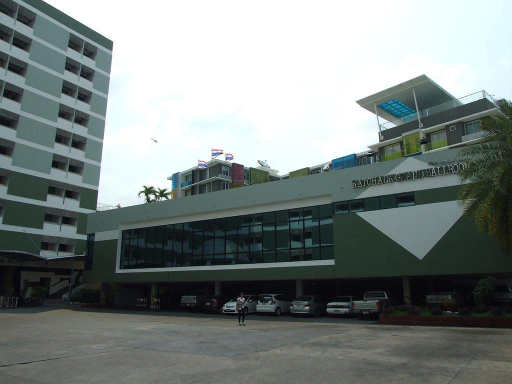 Ratchada City Hotel Bangkok Exterior photo